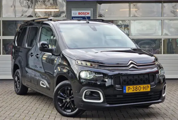 XL 1.2 PureTech Shine 7p.|Automaat|Clima|Carplay|Trekhaak|Camera|Head-up|7-persoons|