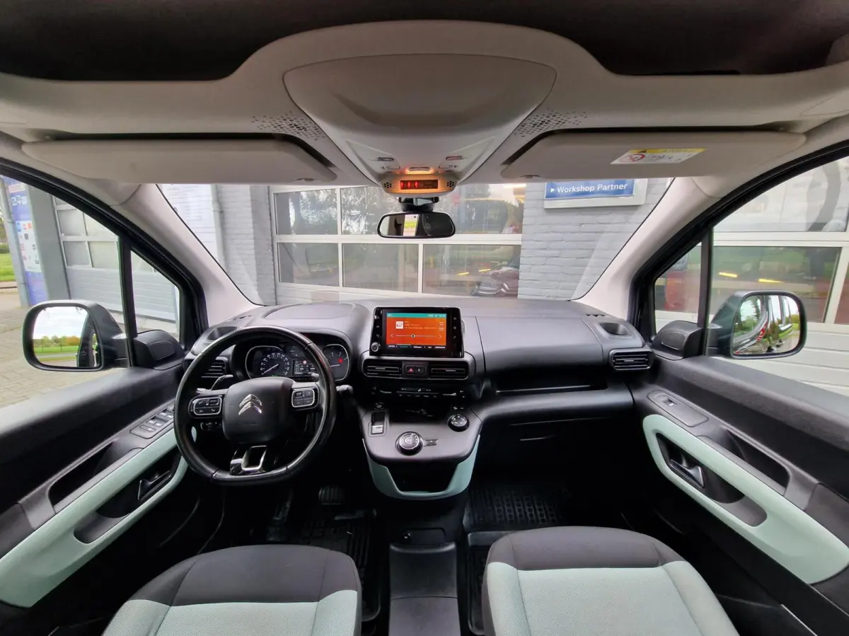 XL 1.2 PureTech Shine 7p.|Automaat|Clima|Carplay|Trekhaak|Camera|Head-up|7-persoons|
