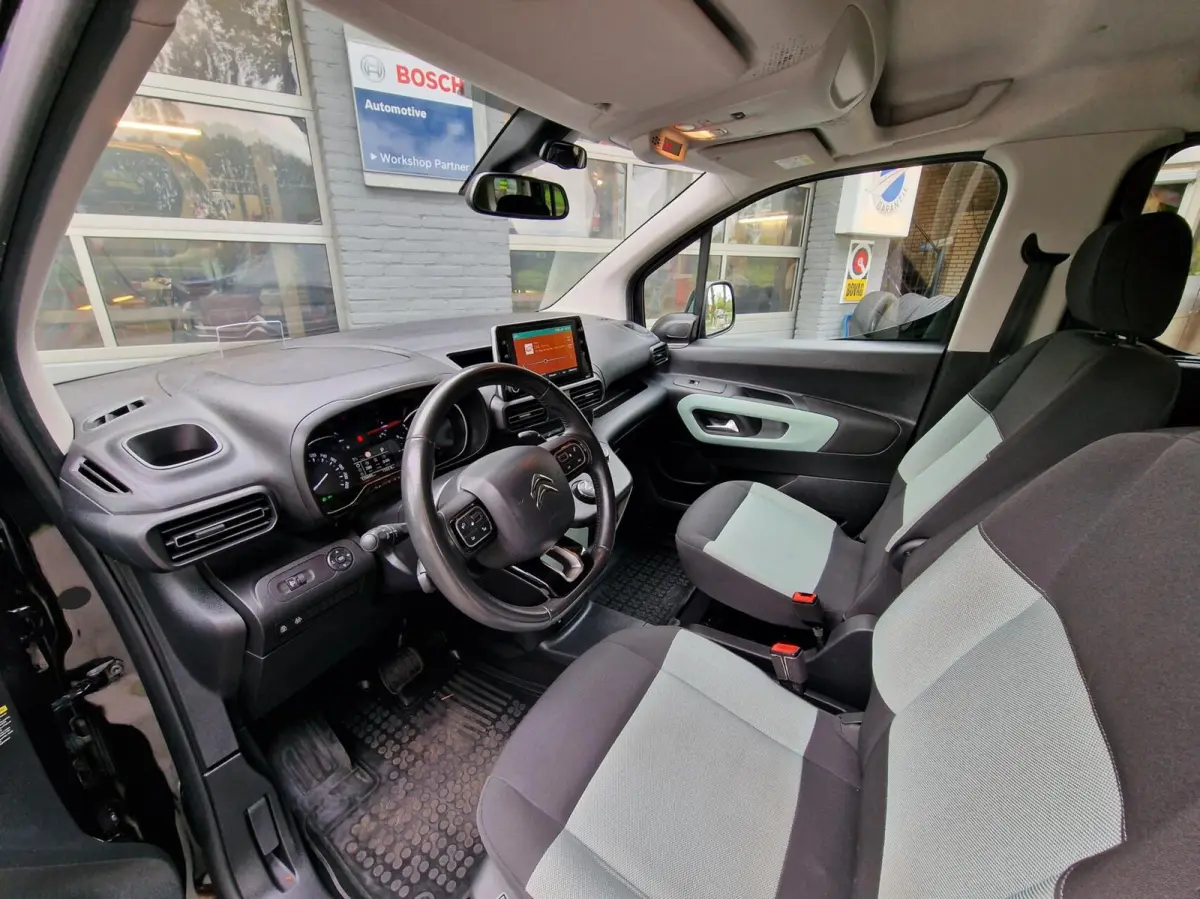 XL 1.2 PureTech Shine 7p.|Automaat|Clima|Carplay|Trekhaak|Camera|Head-up|7-persoons|