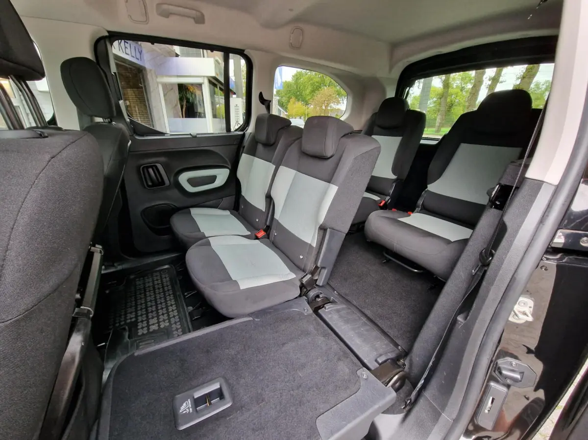 XL 1.2 PureTech Shine 7p.|Automaat|Clima|Carplay|Trekhaak|Camera|Head-up|7-persoons|