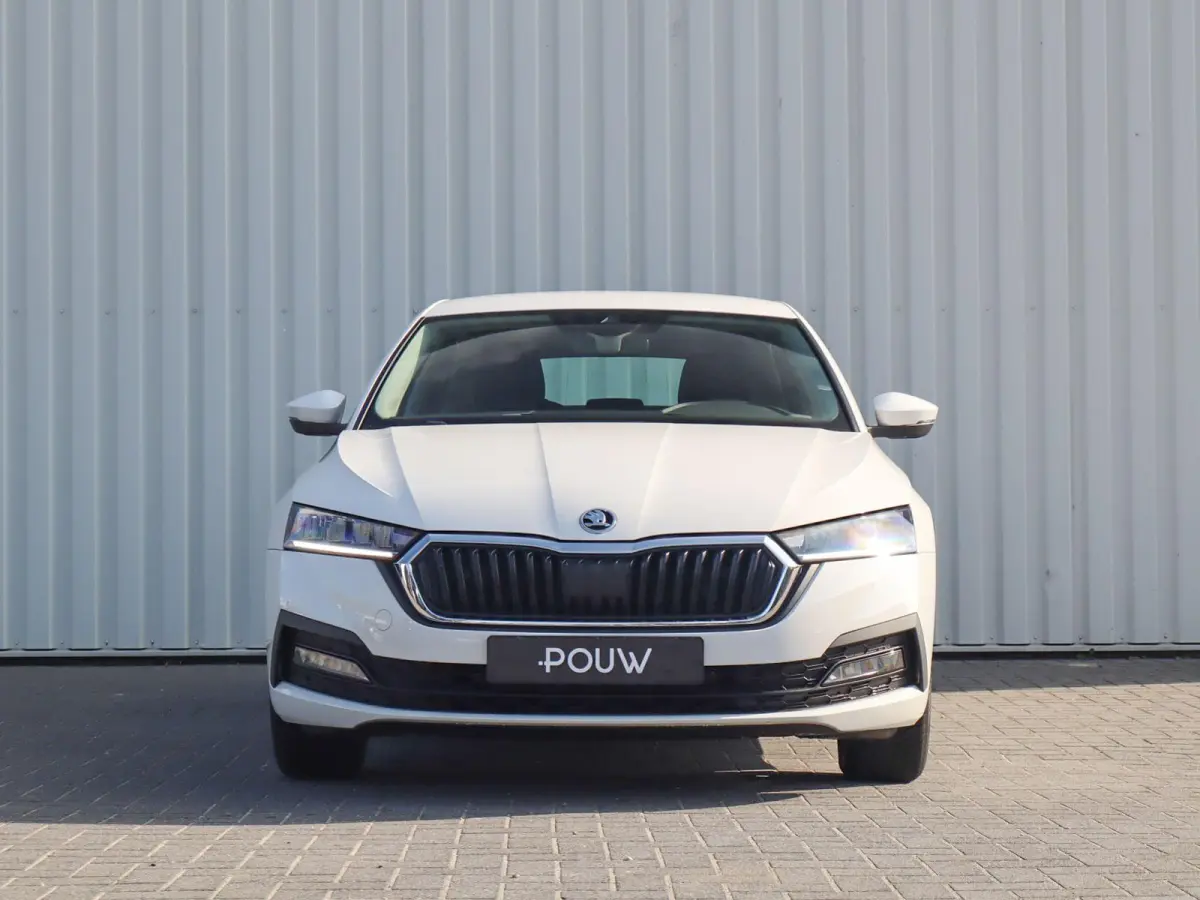 1.0 TSI 110pk Ambition | Cruise Control | Apple Carplay/Android Auto | LED Koplampen | Parkeersensor Achter
