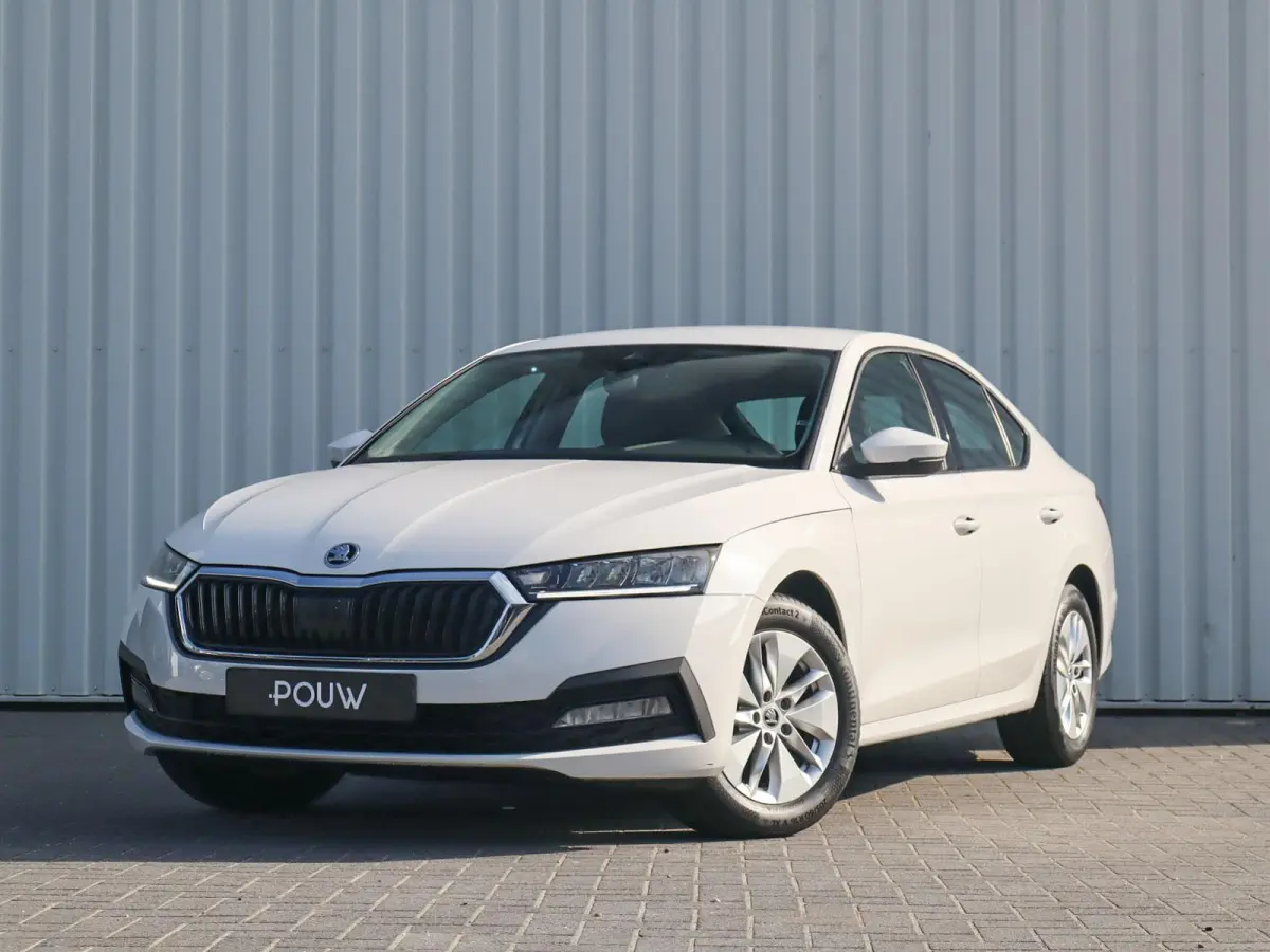 1.0 TSI 110pk Ambition | Cruise Control | Apple Carplay/Android Auto | LED Koplampen | Parkeersensor Achter