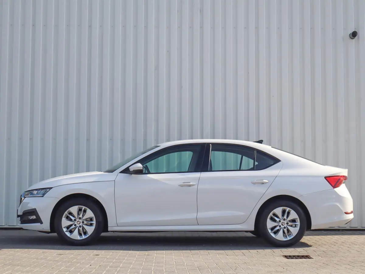 1.0 TSI 110pk Ambition | Cruise Control | Apple Carplay/Android Auto | LED Koplampen | Parkeersensor Achter