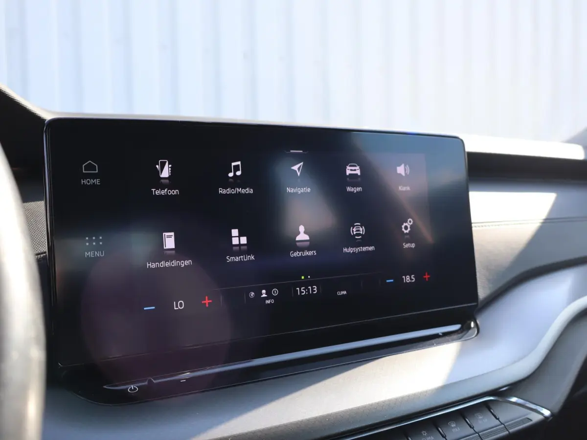 1.0 TSI 110pk Ambition | Cruise Control | Apple Carplay/Android Auto | LED Koplampen | Parkeersensor Achter