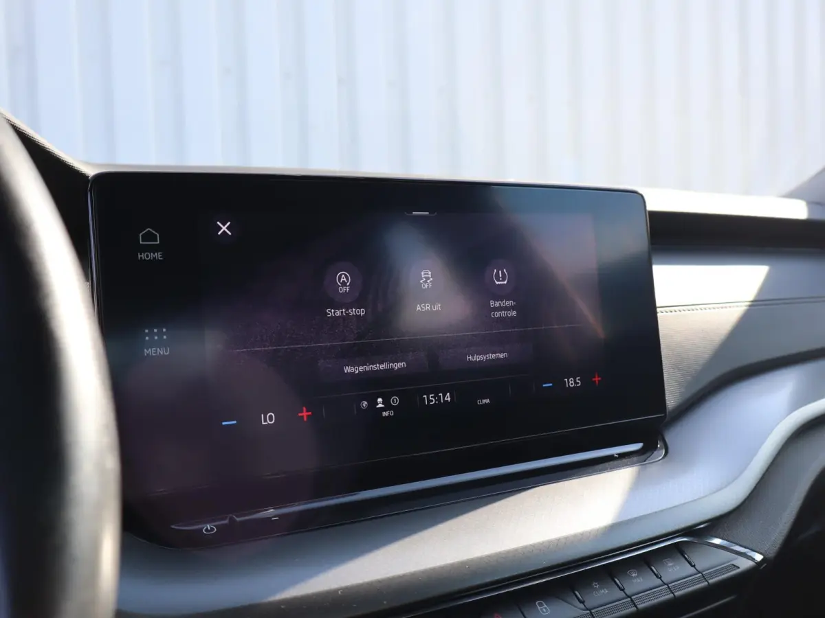 1.0 TSI 110pk Ambition | Cruise Control | Apple Carplay/Android Auto | LED Koplampen | Parkeersensor Achter