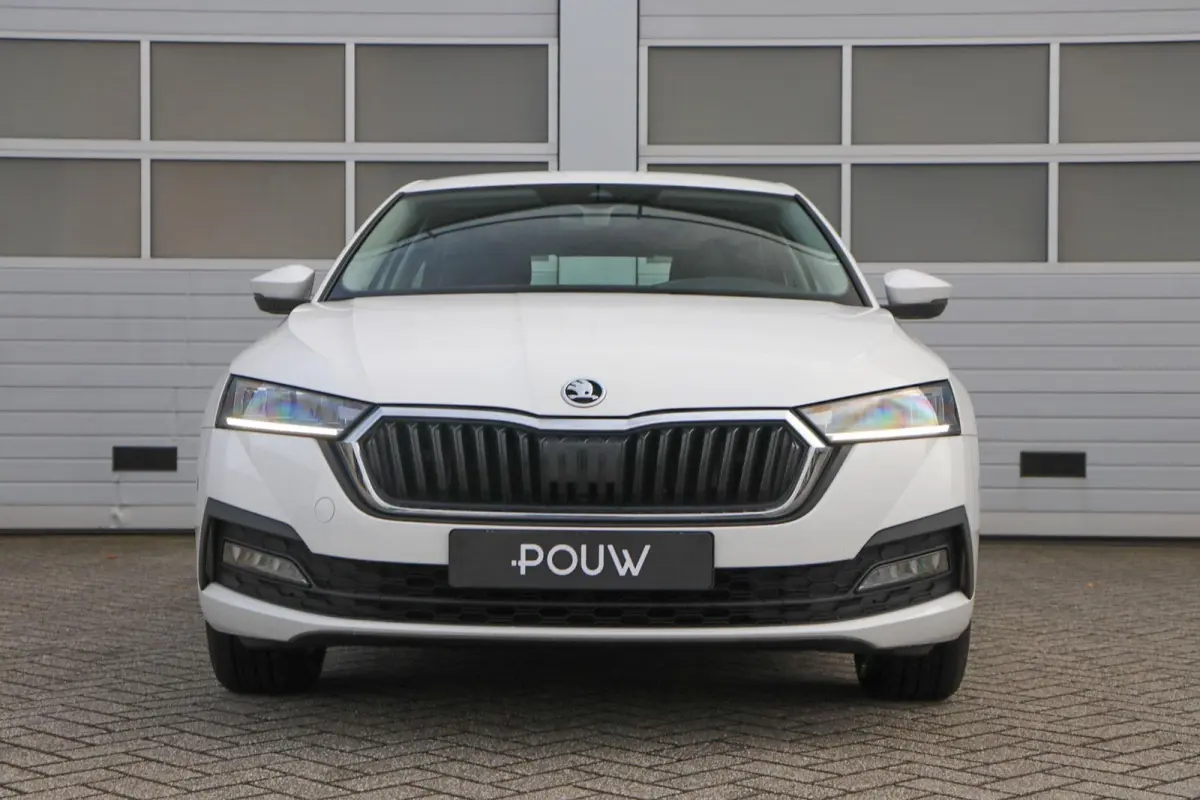 1.0 TSI 110pk Ambition | Navigatie | Smart Link | Parkeersensoren Achter
