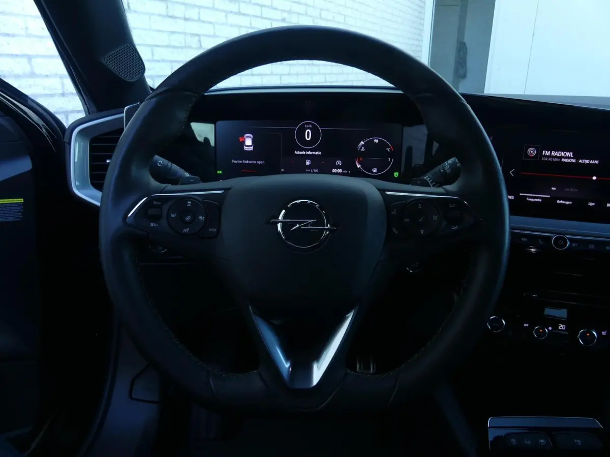 1.2 Turbo Ultimate 130PK AUTOMAAT CAMERA/ADAP.CRUISE/DIG.COCKPIT/STOEL+STUURVERW.