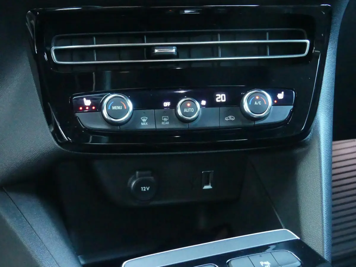 1.2 Turbo Ultimate 130PK AUTOMAAT CAMERA/ADAP.CRUISE/DIG.COCKPIT/STOEL+STUURVERW.