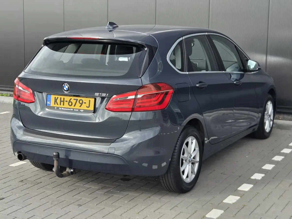 218i Centennial Executive Navi