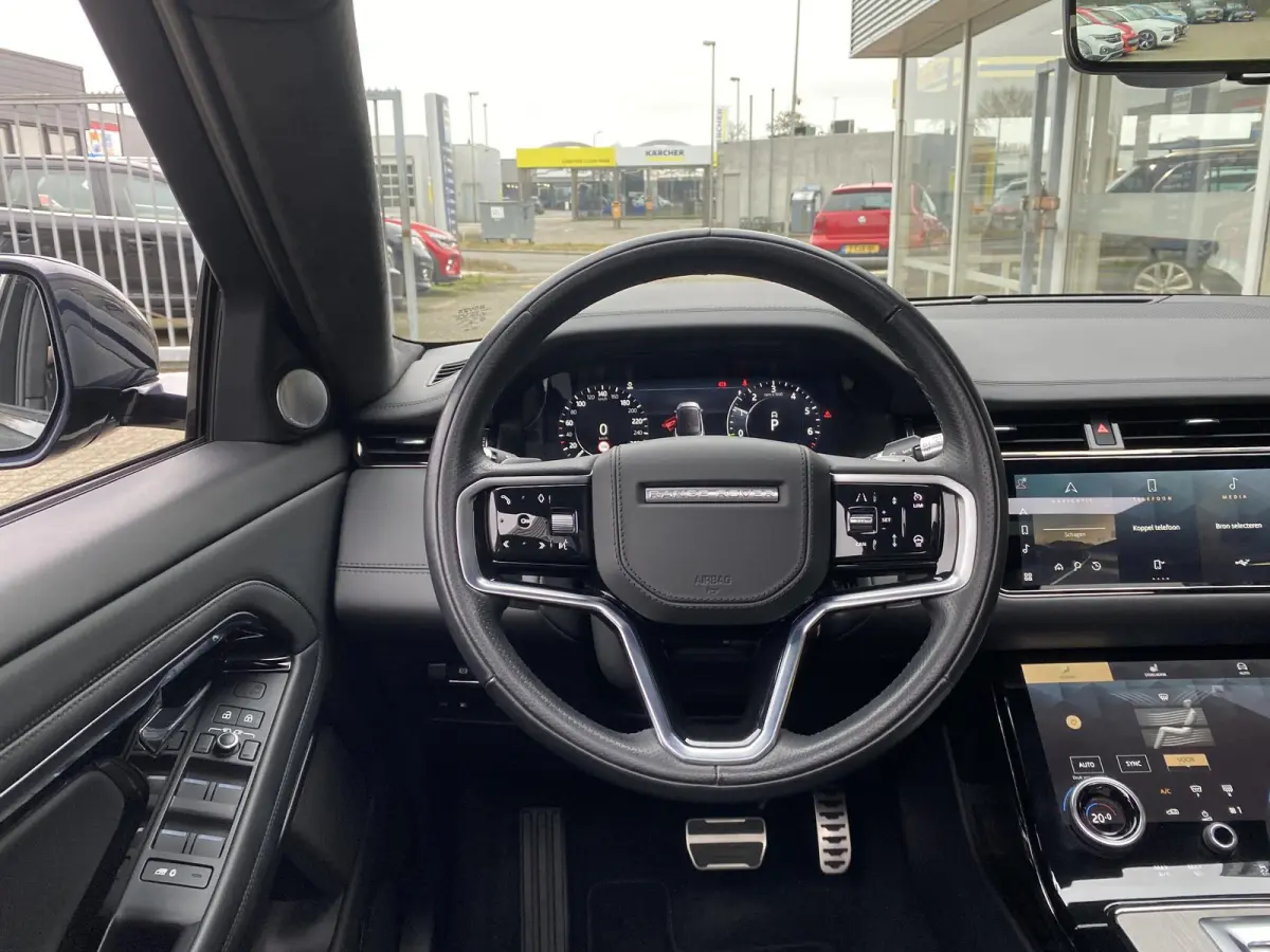 1.5 P300e AWD Autobiography / Automaat / NL-Auto / 1e-Eigenaar / 93,6% SOH / Dealer-Onderhouden / Vol-Leder / Alcantara-Dakhemel / Open-Panodak / Stuur- en Stoelverwarming / Stoelkoeling voo