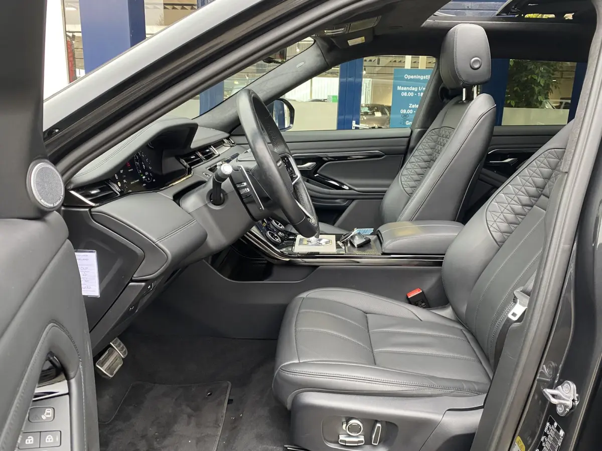 1.5 P300e AWD Autobiography / Automaat / NL-Auto / 1e-Eigenaar / 93,6% SOH / Dealer-Onderhouden / Vol-Leder / Alcantara-Dakhemel / Open-Panodak / Stuur- en Stoelverwarming / Stoelkoeling voo