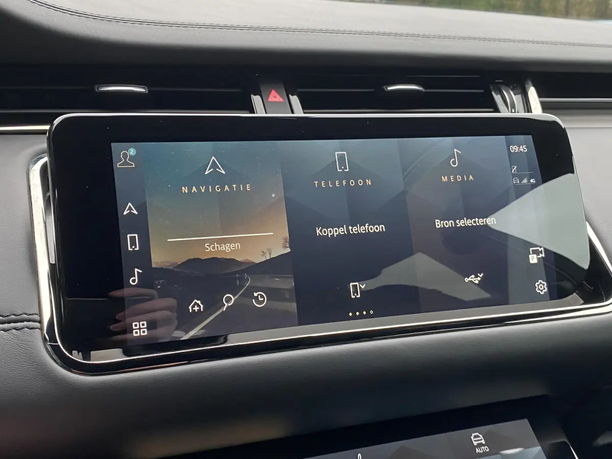 1.5 P300e AWD Autobiography / Automaat / NL-Auto / 1e-Eigenaar / 93,6% SOH / Dealer-Onderhouden / Vol-Leder / Alcantara-Dakhemel / Open-Panodak / Stuur- en Stoelverwarming / Stoelkoeling voo