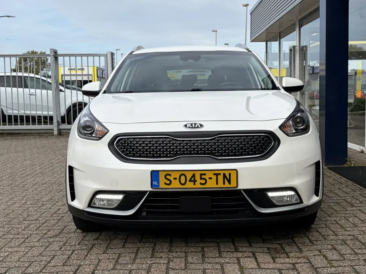 1.6 GDi Hybrid BusinessLine / Automaat / Stuur-/Stoelverwarming / Adaptieve Cruise-Control / Apple-Carplay & Android-Auto / Trekhaak / Climate-Control / Keyless / Radio-Bluetooth / Navi / Ca