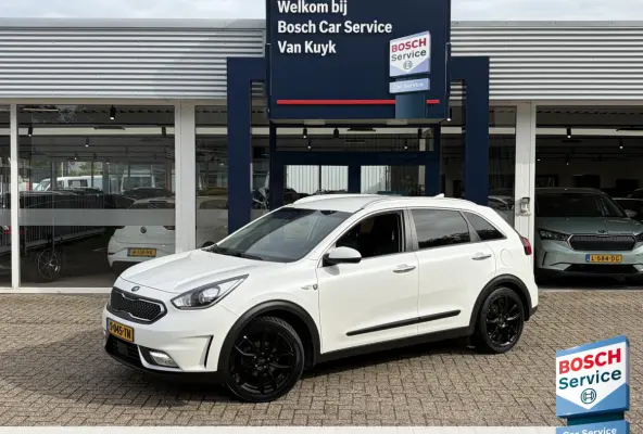 1.6 GDi Hybrid BusinessLine / Automaat / Stuur-/Stoelverwarming / Adaptieve Cruise-Control / Apple-Carplay & Android-Auto / Trekhaak / Climate-Control / Keyless / Radio-Bluetooth / Navi / Ca