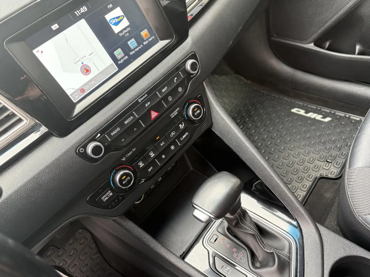 1.6 GDi Hybrid BusinessLine / Automaat / Stuur-/Stoelverwarming / Adaptieve Cruise-Control / Apple-Carplay & Android-Auto / Trekhaak / Climate-Control / Keyless / Radio-Bluetooth / Navi / Ca