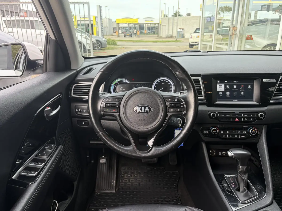 1.6 GDi Hybrid BusinessLine / Automaat / Stuur-/Stoelverwarming / Adaptieve Cruise-Control / Apple-Carplay & Android-Auto / Trekhaak / Climate-Control / Keyless / Radio-Bluetooth / Navi / Ca