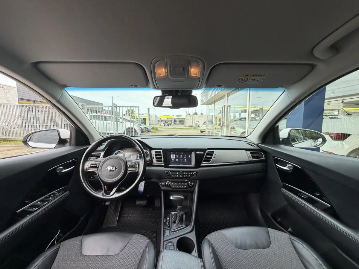 1.6 GDi Hybrid BusinessLine / Automaat / Stuur-/Stoelverwarming / Adaptieve Cruise-Control / Apple-Carplay & Android-Auto / Trekhaak / Climate-Control / Keyless / Radio-Bluetooth / Navi / Ca