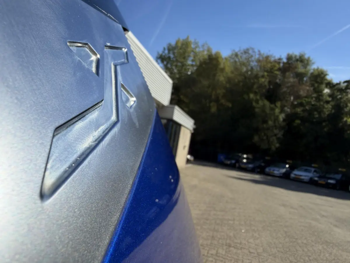 1.0 TSI Xcellence Business Intense / Automaat / NL-Auto / 76.000 KM / Adaptieve Cruise-Control / Apple-Carplay & Android-Auto / Draadloze-Telefoonlader / Keyless / Climate-Control / PDC met 