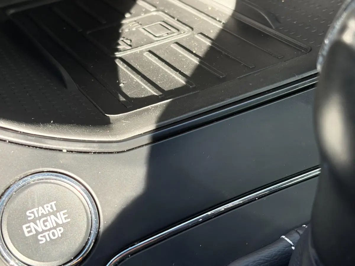 1.0 TSI Xcellence Business Intense / Automaat / NL-Auto / 76.000 KM / Adaptieve Cruise-Control / Apple-Carplay & Android-Auto / Draadloze-Telefoonlader / Keyless / Climate-Control / PDC met 