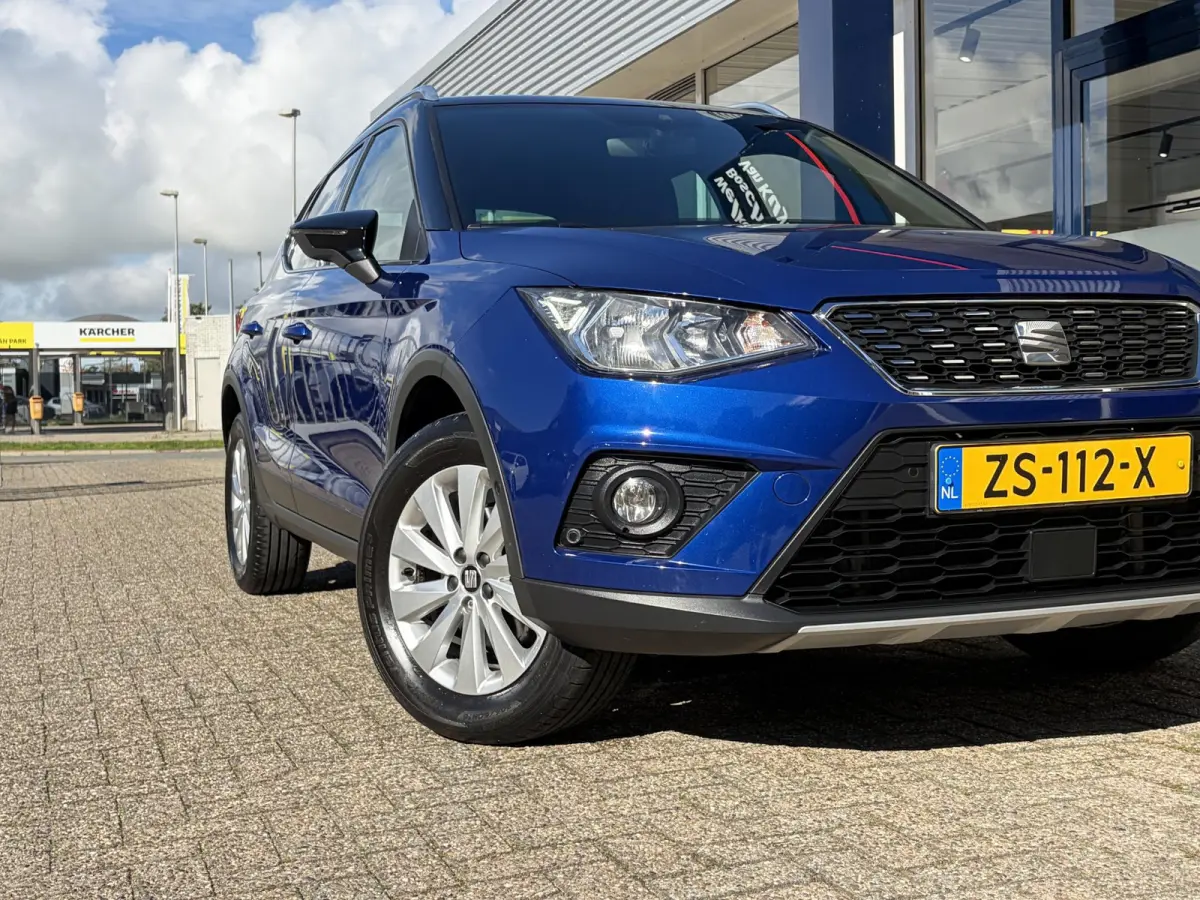 1.0 TSI Xcellence Business Intense / Automaat / NL-Auto / 76.000 KM / Adaptieve Cruise-Control / Apple-Carplay & Android-Auto / Draadloze-Telefoonlader / Keyless / Climate-Control / PDC met 