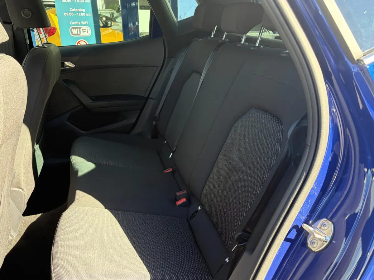 1.0 TSI Xcellence Business Intense / Automaat / NL-Auto / 76.000 KM / Adaptieve Cruise-Control / Apple-Carplay & Android-Auto / Draadloze-Telefoonlader / Keyless / Climate-Control / PDC met 