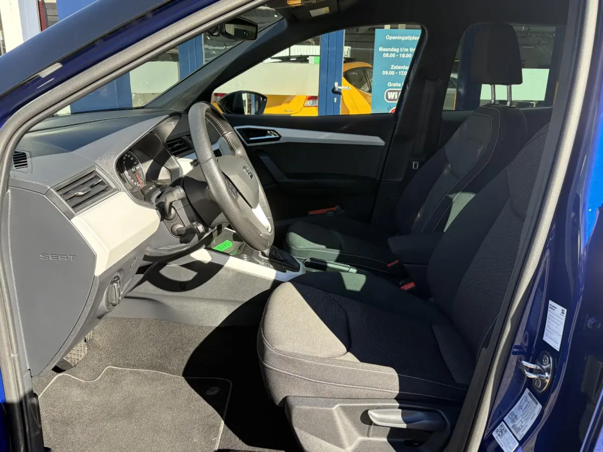 1.0 TSI Xcellence Business Intense / Automaat / NL-Auto / 76.000 KM / Adaptieve Cruise-Control / Apple-Carplay & Android-Auto / Draadloze-Telefoonlader / Keyless / Climate-Control / PDC met 