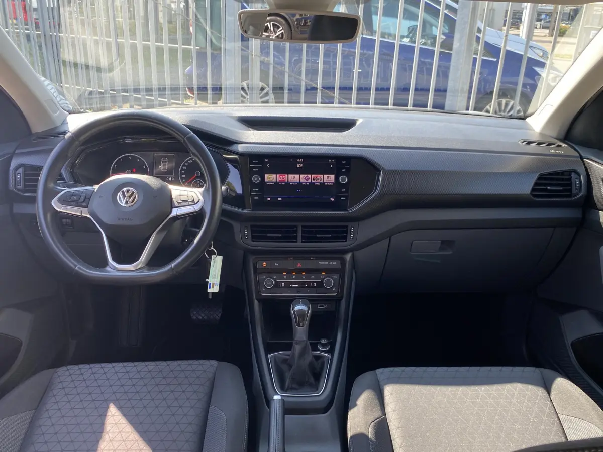 1.0 TSI Life / Automaat / 74.000 Km / Radio-Bluetooth / Navi / Stoelverwarming / adaptieve Cruise-Control / Climate-Control / Lane-Assist / Getint Glas / ELKTR-Pakket / PDC V+A / LMV 16'' / 