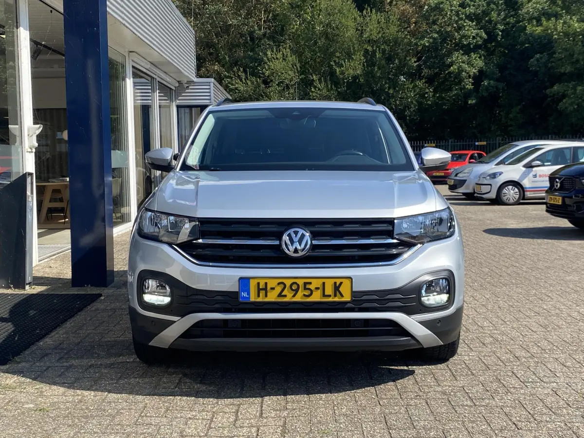 1.0 TSI Life / Automaat / 74.000 Km / Radio-Bluetooth / Navi / Stoelverwarming / adaptieve Cruise-Control / Climate-Control / Lane-Assist / Getint Glas / ELKTR-Pakket / PDC V+A / LMV 16'' / 