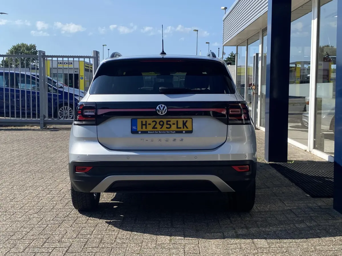 1.0 TSI Life / Automaat / 74.000 Km / Radio-Bluetooth / Navi / Stoelverwarming / adaptieve Cruise-Control / Climate-Control / Lane-Assist / Getint Glas / ELKTR-Pakket / PDC V+A / LMV 16'' / 