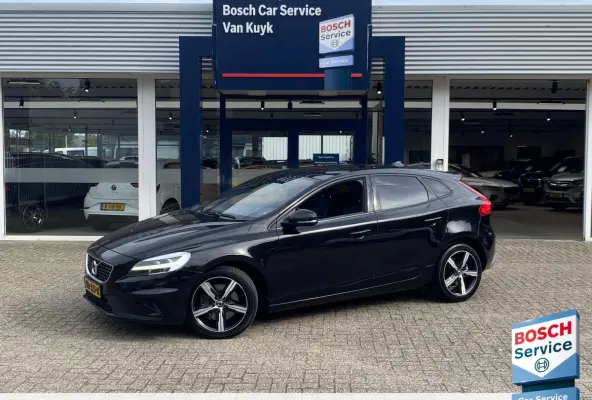 2.0 T4 Business Sport / NL-Auto / Vol-Leder / Panodak / Stoelverwarming / Cruise-Control / Climate-Control / Keyless / LED / Radio-Bluetooth / Navi / PDC met Camera / 17'' LMV / ENZ.
