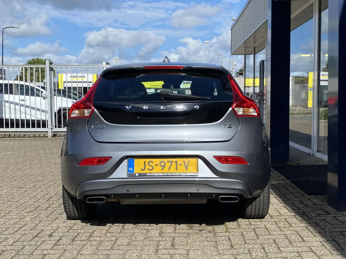 2.0 T2 Kinetic / NL-Auto / Dealer-Onderhouden / Digitale Cockpit / High Performance Audio / Radio-Bluetooth / Navi / Cruise-Control / Climate-Control / ELKTR-pakket / PDC Achter / Diffuser A