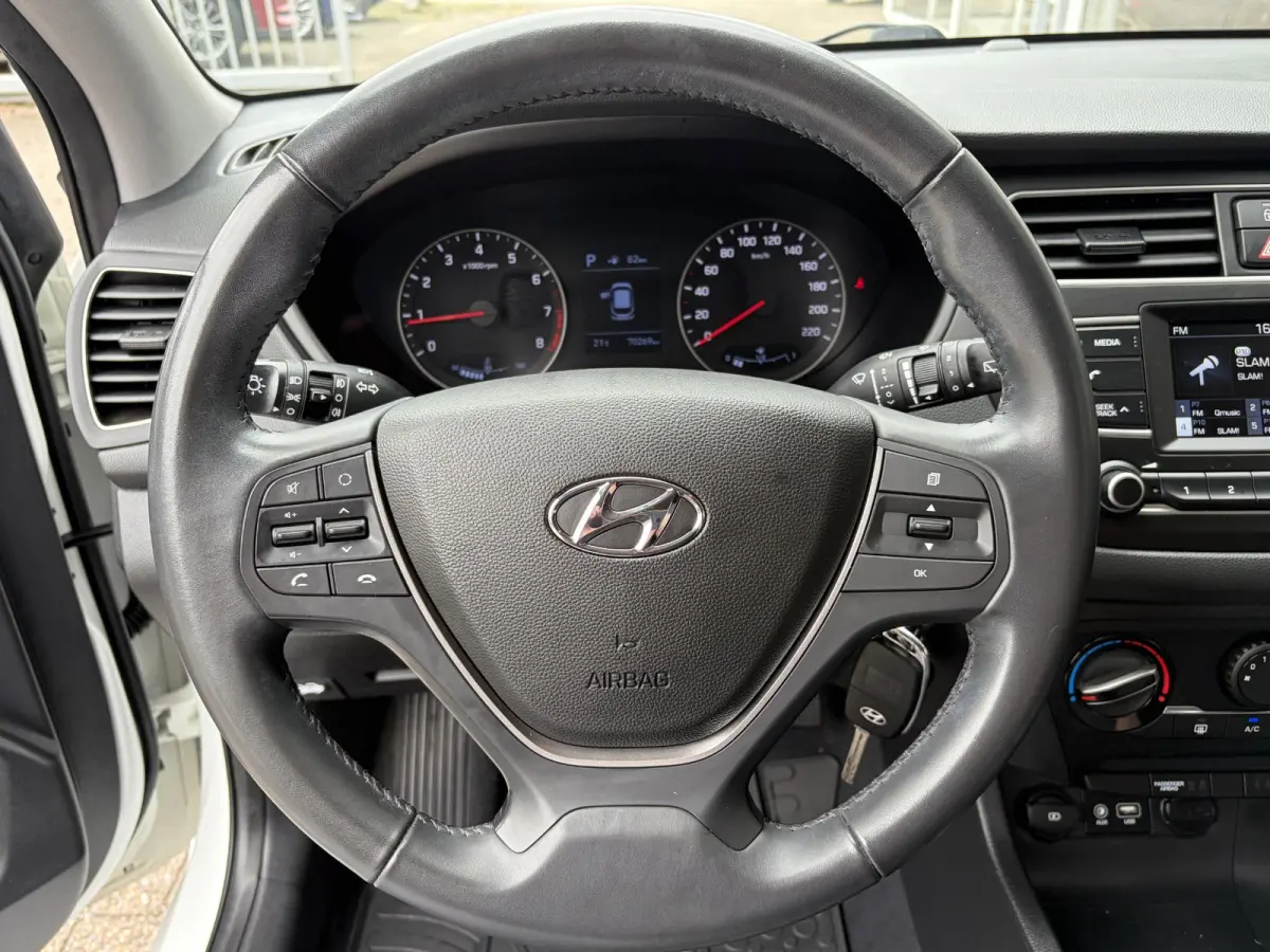 1.0 T-GDI Comfort / Automaat / Cruise-Control / Bluetooth / Airco / Radio / Styling-Pack / Getint-Glas / 15'' LMV / All-Season / ENZ.