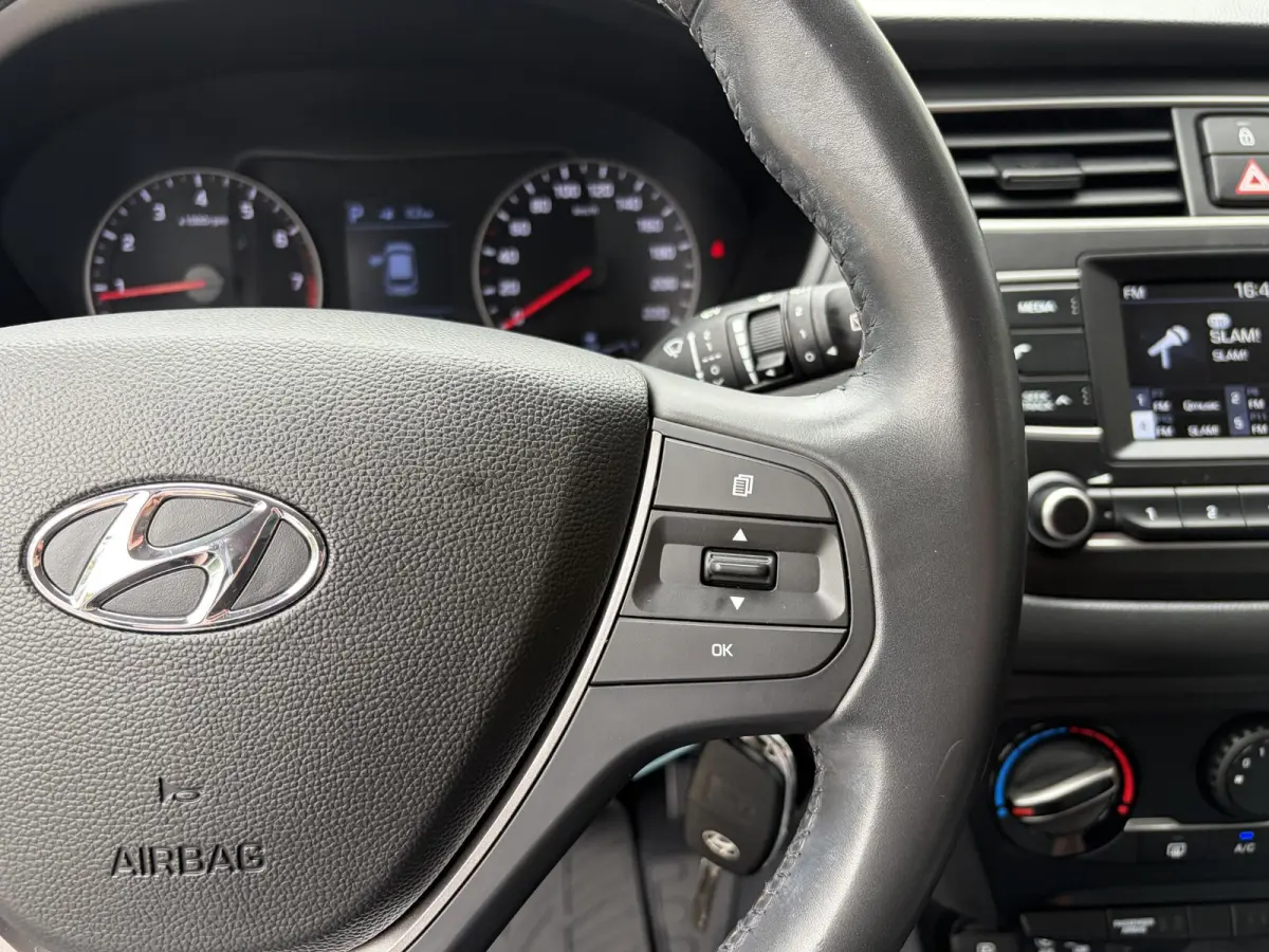 1.0 T-GDI Comfort / Automaat / Cruise-Control / Bluetooth / Airco / Radio / Styling-Pack / Getint-Glas / 15'' LMV / All-Season / ENZ.