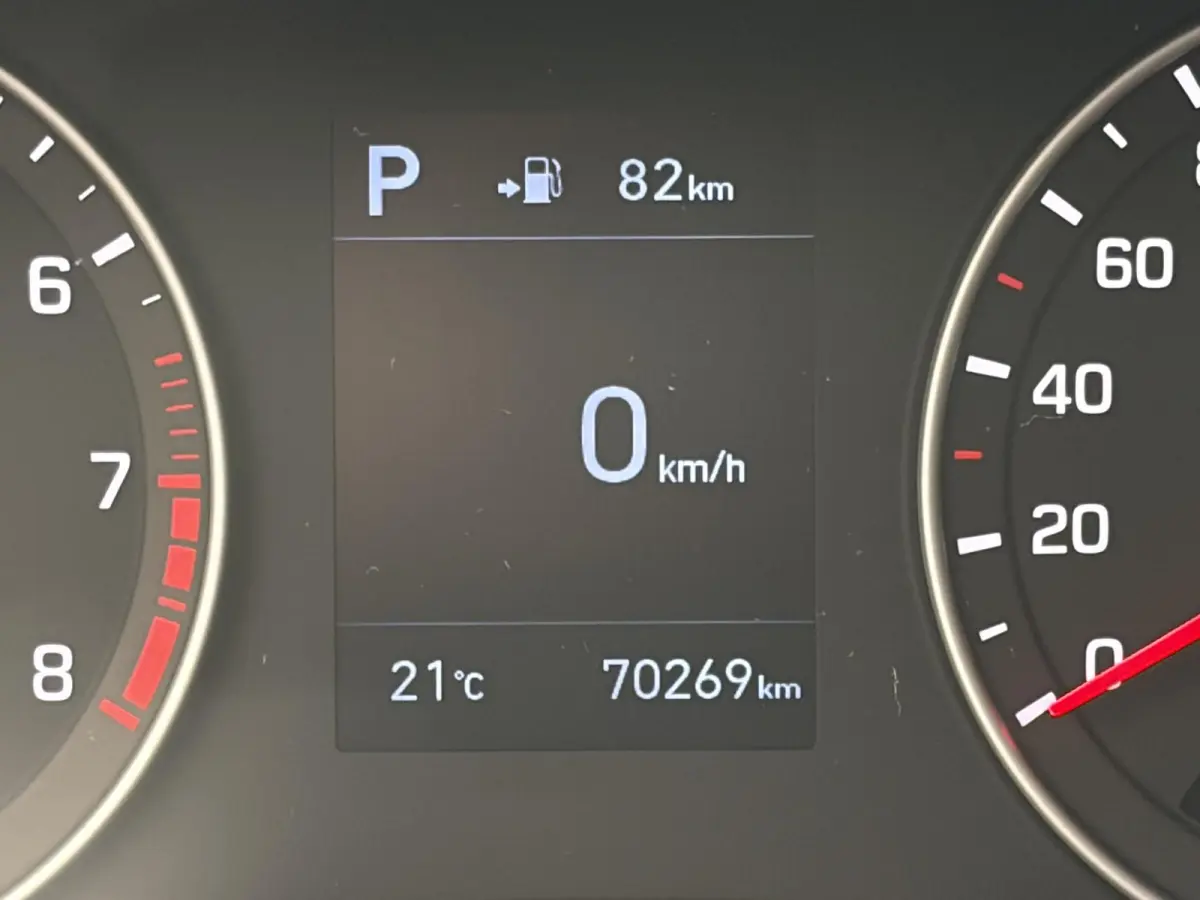 1.0 T-GDI Comfort / Automaat / Cruise-Control / Bluetooth / Airco / Radio / Styling-Pack / Getint-Glas / 15'' LMV / All-Season / ENZ.