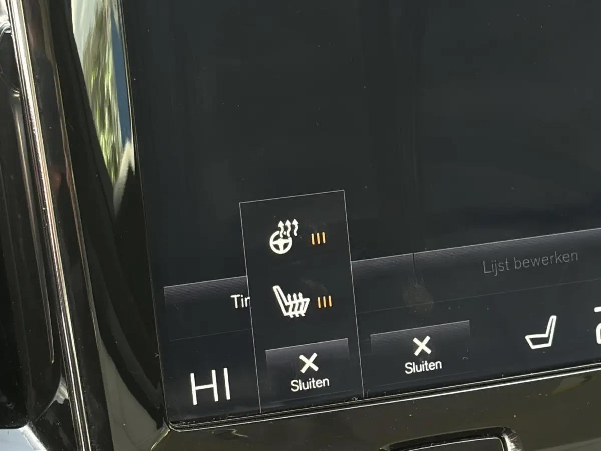 2.0 D4 AWD Intro Edition / Polestar-Engineered / Automaat / NL-Auto / Dealer-Onderhouden / Vol-Leder / Stoelverwarming V+A / Stuurverwarming / Adaptieve Cruise-Control / Elektr.-Wegklapbare 