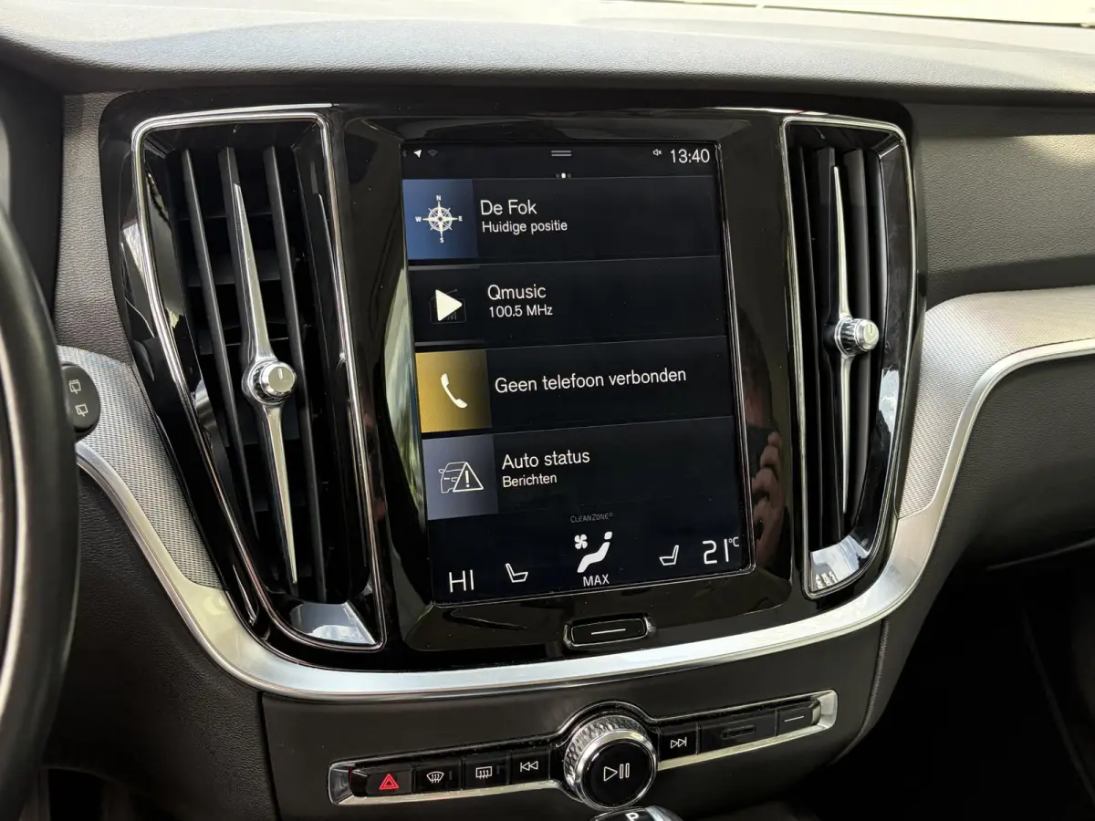 2.0 D4 AWD Intro Edition / Polestar-Engineered / Automaat / NL-Auto / Dealer-Onderhouden / Vol-Leder / Stoelverwarming V+A / Stuurverwarming / Adaptieve Cruise-Control / Elektr.-Wegklapbare 