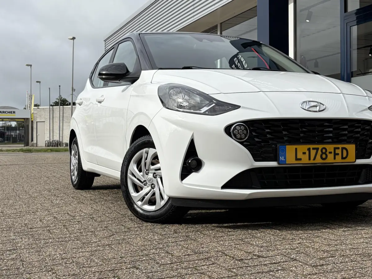 1.0 Comfort Smart 5-zits / 5-Deurs / NL-Auto / Dealer-Onderhouden / Cruise-Control / Apple-Carplay & Android-Auto / DAB Radio-Bluetooth / Navi / Camera / ENZ.