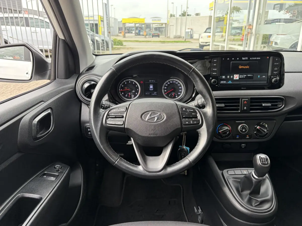1.0 Comfort Smart 5-zits / 5-Deurs / NL-Auto / Dealer-Onderhouden / Cruise-Control / Apple-Carplay & Android-Auto / DAB Radio-Bluetooth / Navi / Camera / ENZ.