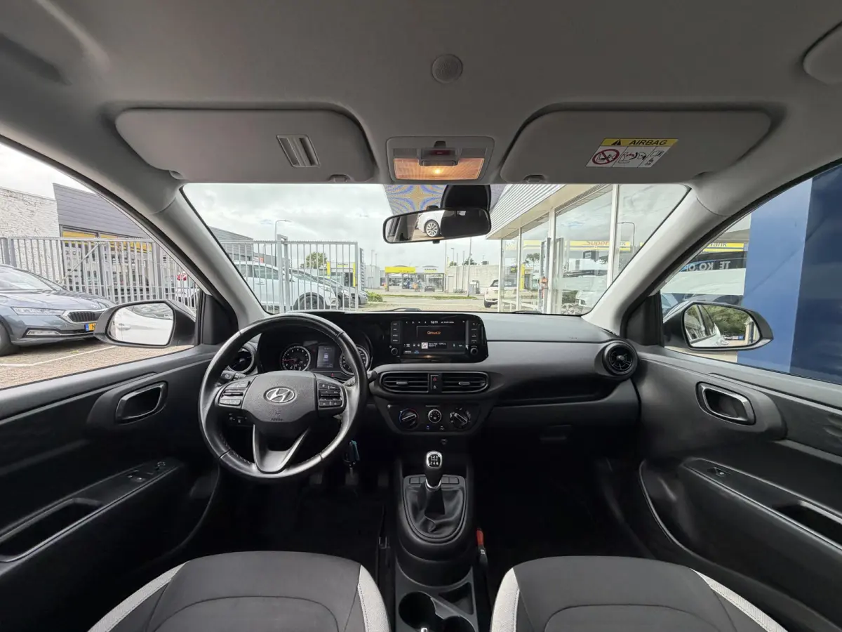 1.0 Comfort Smart 5-zits / 5-Deurs / NL-Auto / Dealer-Onderhouden / Cruise-Control / Apple-Carplay & Android-Auto / DAB Radio-Bluetooth / Navi / Camera / ENZ.