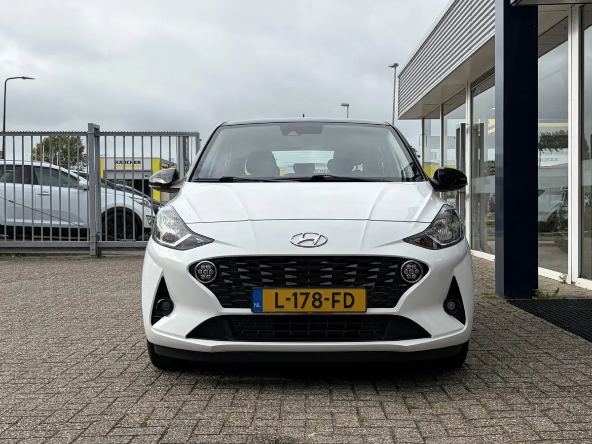 1.0 Comfort Smart 5-zits / 5-Deurs / NL-Auto / Dealer-Onderhouden / Cruise-Control / Apple-Carplay & Android-Auto / DAB Radio-Bluetooth / Navi / Camera / ENZ.