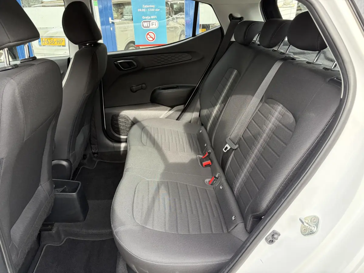 1.0 Comfort Smart 5-zits / 5-Deurs / NL-Auto / Dealer-Onderhouden / Cruise-Control / Apple-Carplay & Android-Auto / DAB Radio-Bluetooth / Navi / Camera / ENZ.
