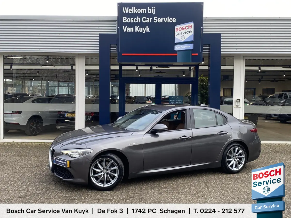 2.0 T Q4 AWD Veloce / 280 Pk / NL-Auto / 1e-Eigenaar / Vol-Leder / Stuur-/Stoelverwarming / Elektr.-Stoelen met Geheugen / Flippers / Cruise-Control / Climate-Control / DAB Radio-Bluetooth /