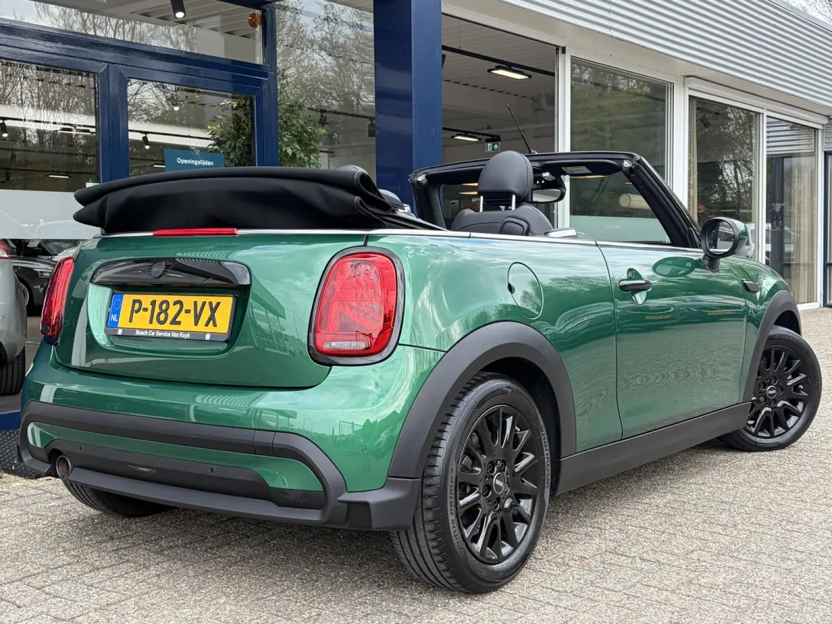 1.5 Classic / Automaat / NL-Auto / Dealer-Onderhouden / Vol-Leder / Stoelverwarming / Cruise-Control / Climate-Control / Apple-Carplay & Android-Auto / Instapverlichting / LED / Keyless / DA