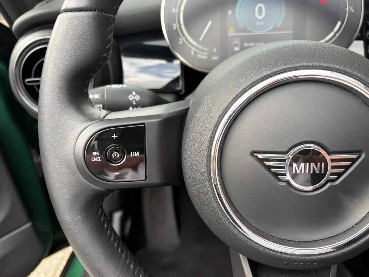 1.5 Classic / Automaat / NL-Auto / Dealer-Onderhouden / Vol-Leder / Stoelverwarming / Cruise-Control / Climate-Control / Apple-Carplay & Android-Auto / Instapverlichting / LED / Keyless / DA