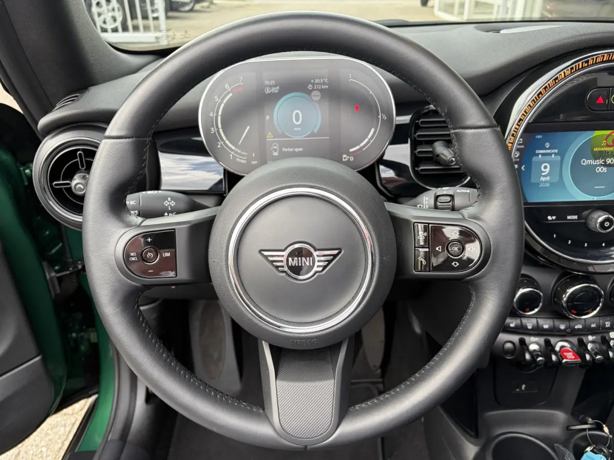 1.5 Classic / Automaat / NL-Auto / Dealer-Onderhouden / Vol-Leder / Stoelverwarming / Cruise-Control / Climate-Control / Apple-Carplay & Android-Auto / Instapverlichting / LED / Keyless / DA