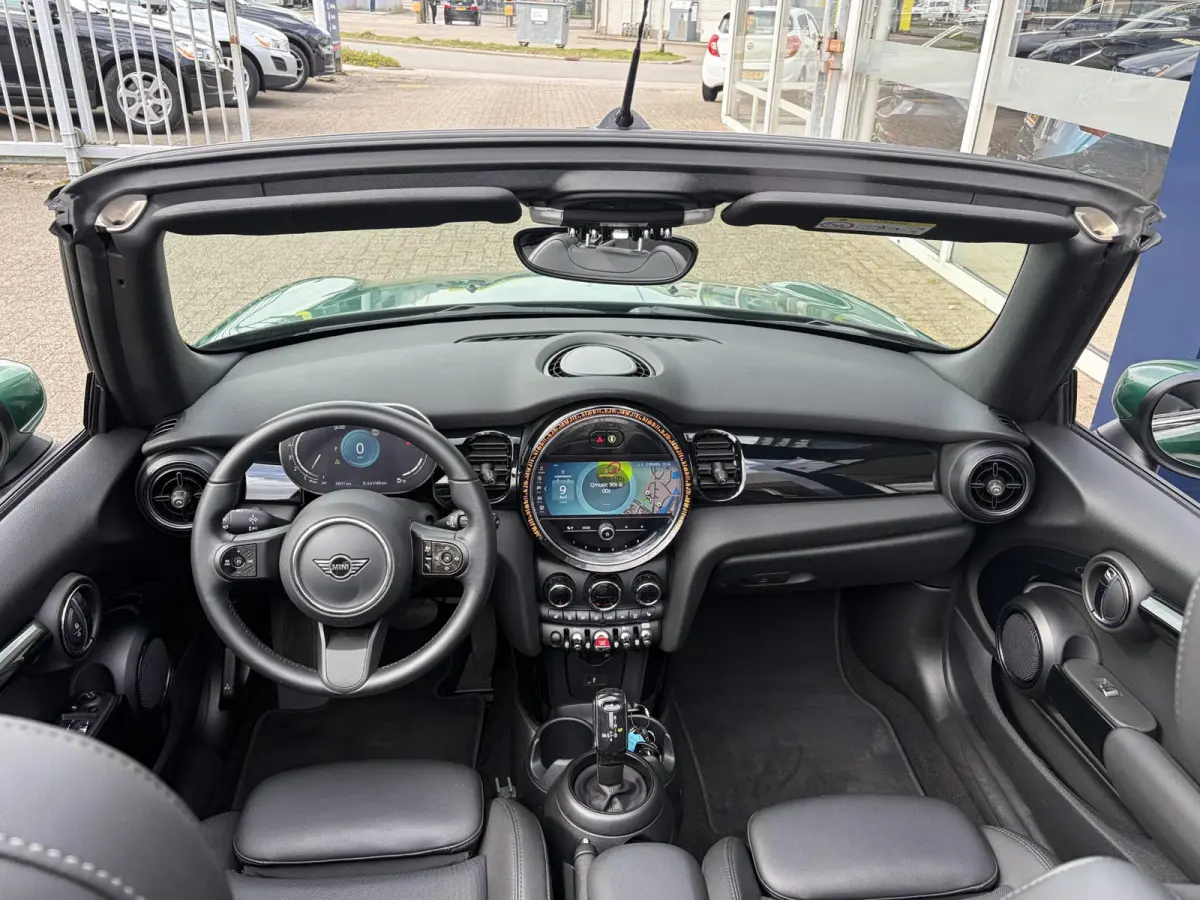 1.5 Classic / Automaat / NL-Auto / Dealer-Onderhouden / Vol-Leder / Stoelverwarming / Cruise-Control / Climate-Control / Apple-Carplay & Android-Auto / Instapverlichting / LED / Keyless / DA