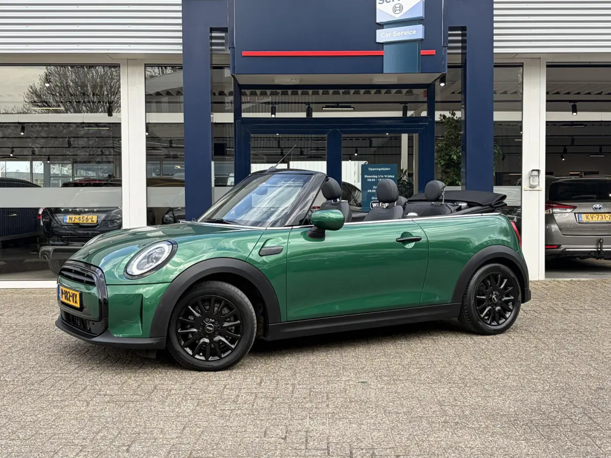 1.5 Classic / Automaat / NL-Auto / Dealer-Onderhouden / Vol-Leder / Stoelverwarming / Cruise-Control / Climate-Control / Apple-Carplay & Android-Auto / Instapverlichting / LED / Keyless / DA