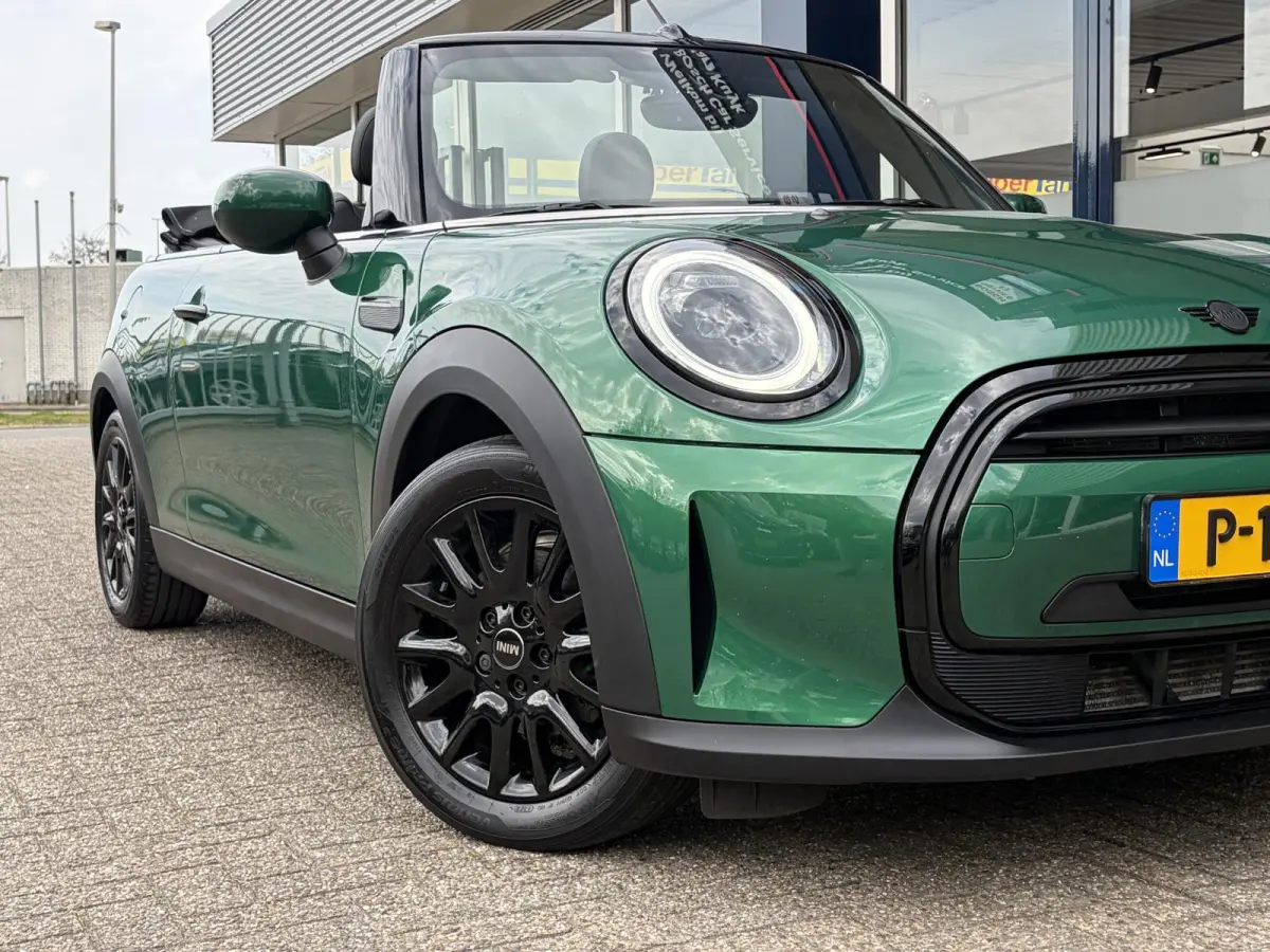 1.5 Classic / Automaat / NL-Auto / Dealer-Onderhouden / Vol-Leder / Stoelverwarming / Cruise-Control / Climate-Control / Apple-Carplay & Android-Auto / Instapverlichting / LED / Keyless / DA