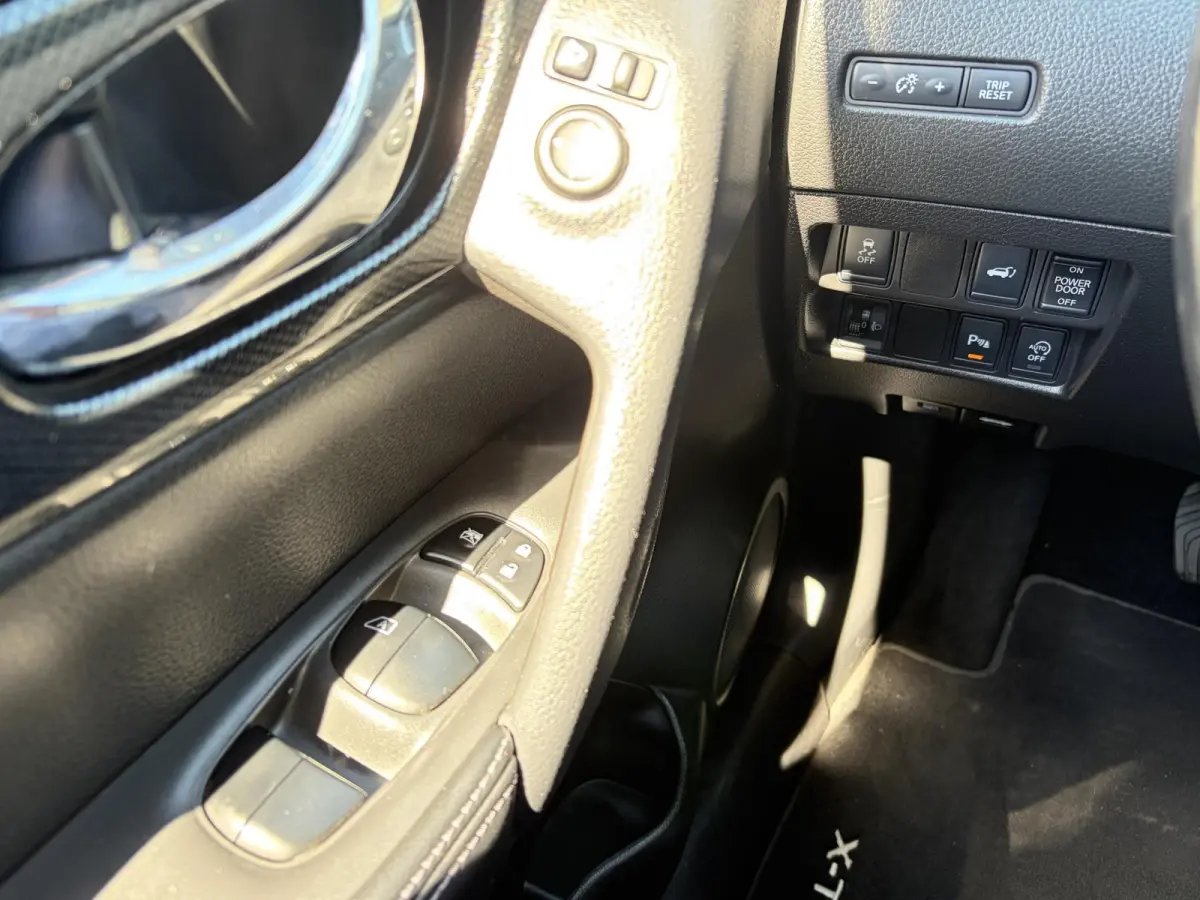 1.6 DIG-T N-Connecta / NL-Auto / 87.000 KM / Open-Panodak / Afneembare-Trekhaak / Cruise-Control / Climate-Control / Elektr.-Achterklep / Keyless / DAB Radio-Bluetooth / Navi / Rondom-Camera