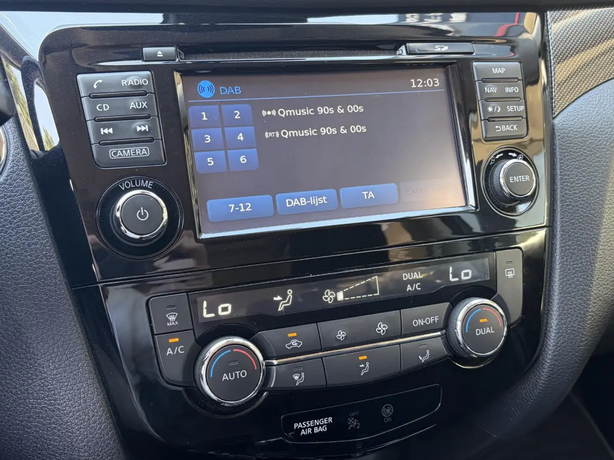 1.6 DIG-T N-Connecta / NL-Auto / 87.000 KM / Open-Panodak / Afneembare-Trekhaak / Cruise-Control / Climate-Control / Elektr.-Achterklep / Keyless / DAB Radio-Bluetooth / Navi / Rondom-Camera
